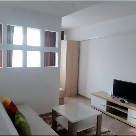 Apartment Annie *